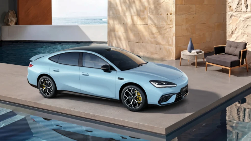 China’s Latest EV Innovation Isn’t a Bigger Battery—Here’s Why Ultra-Fast EV Charging Station