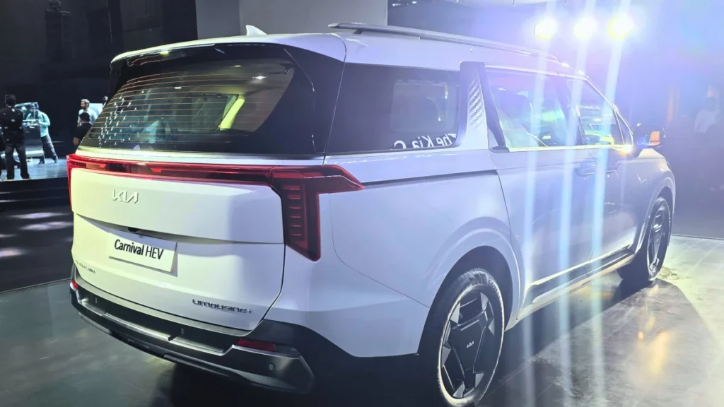 Kia India announces Carnival hybrid